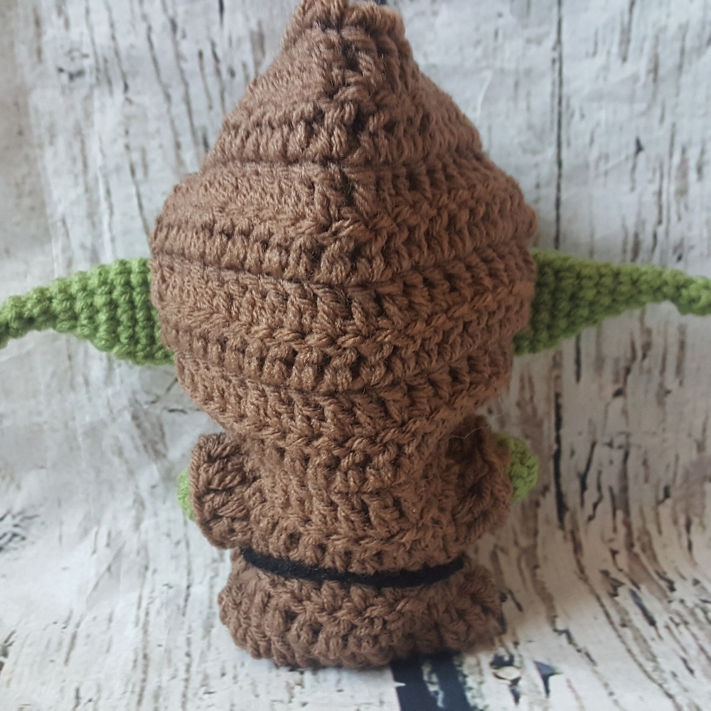 Crochet Baby Yoda Amigurumi - Picture 16 of 16